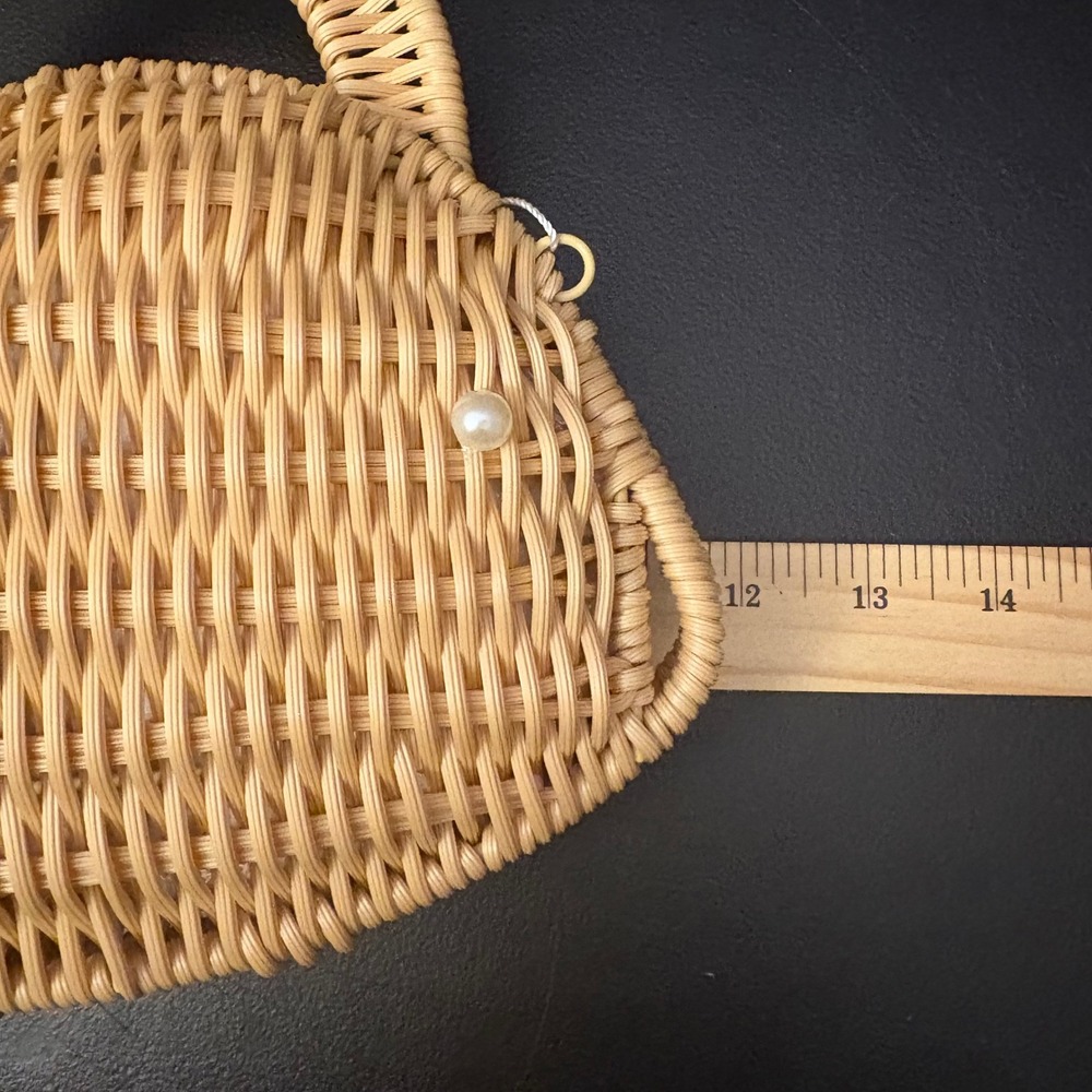 NWT Tommy Bahama Whale Fish Wicker Crossbody Bag Natural - Picture 7 of 8